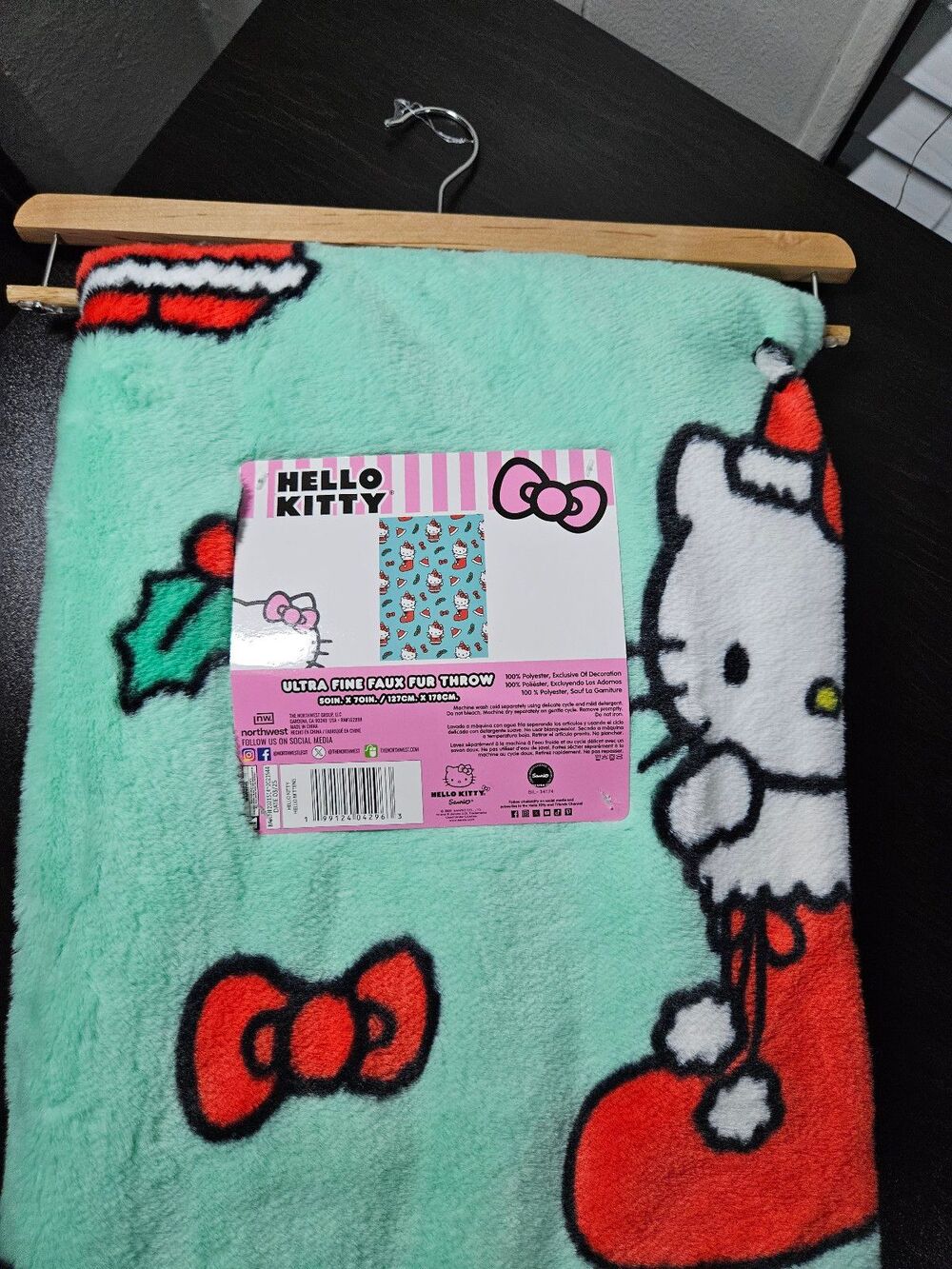 Hello Kitty Christmas Faux Fur Throw Blanket 50x70 Brand New